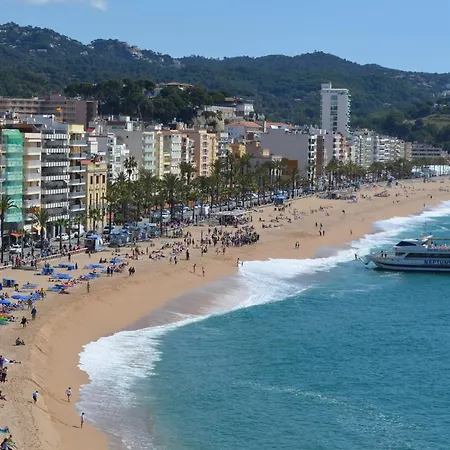 Michelle Villa Lloret de Mar